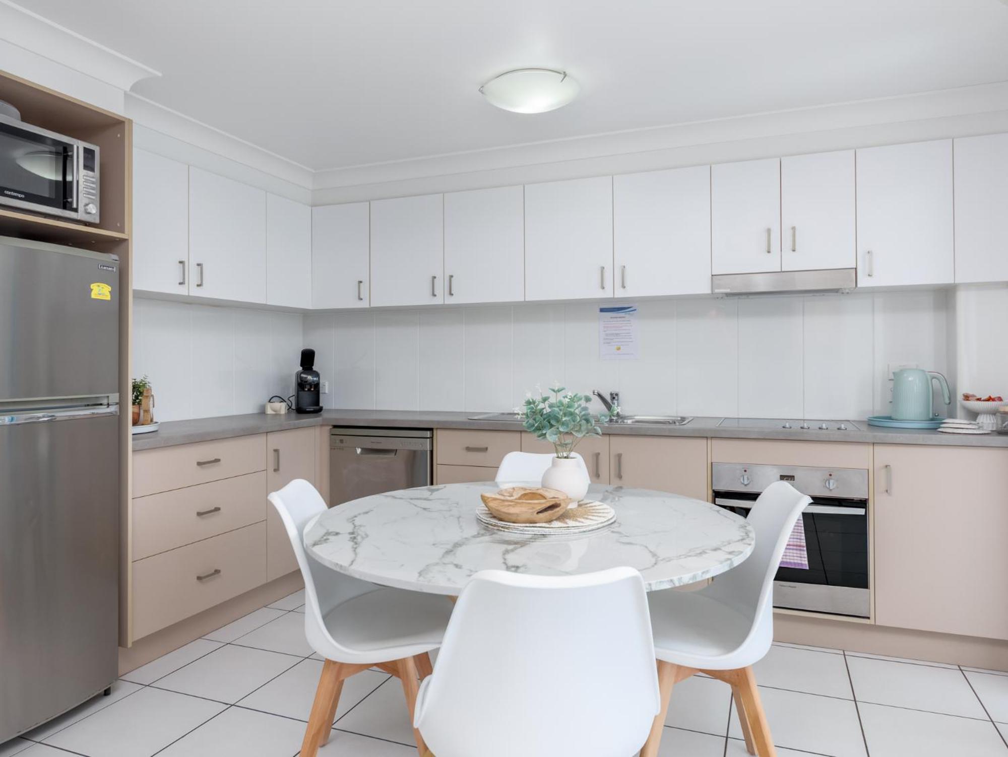 Koola Beach Apartments Bargara Εξωτερικό φωτογραφία