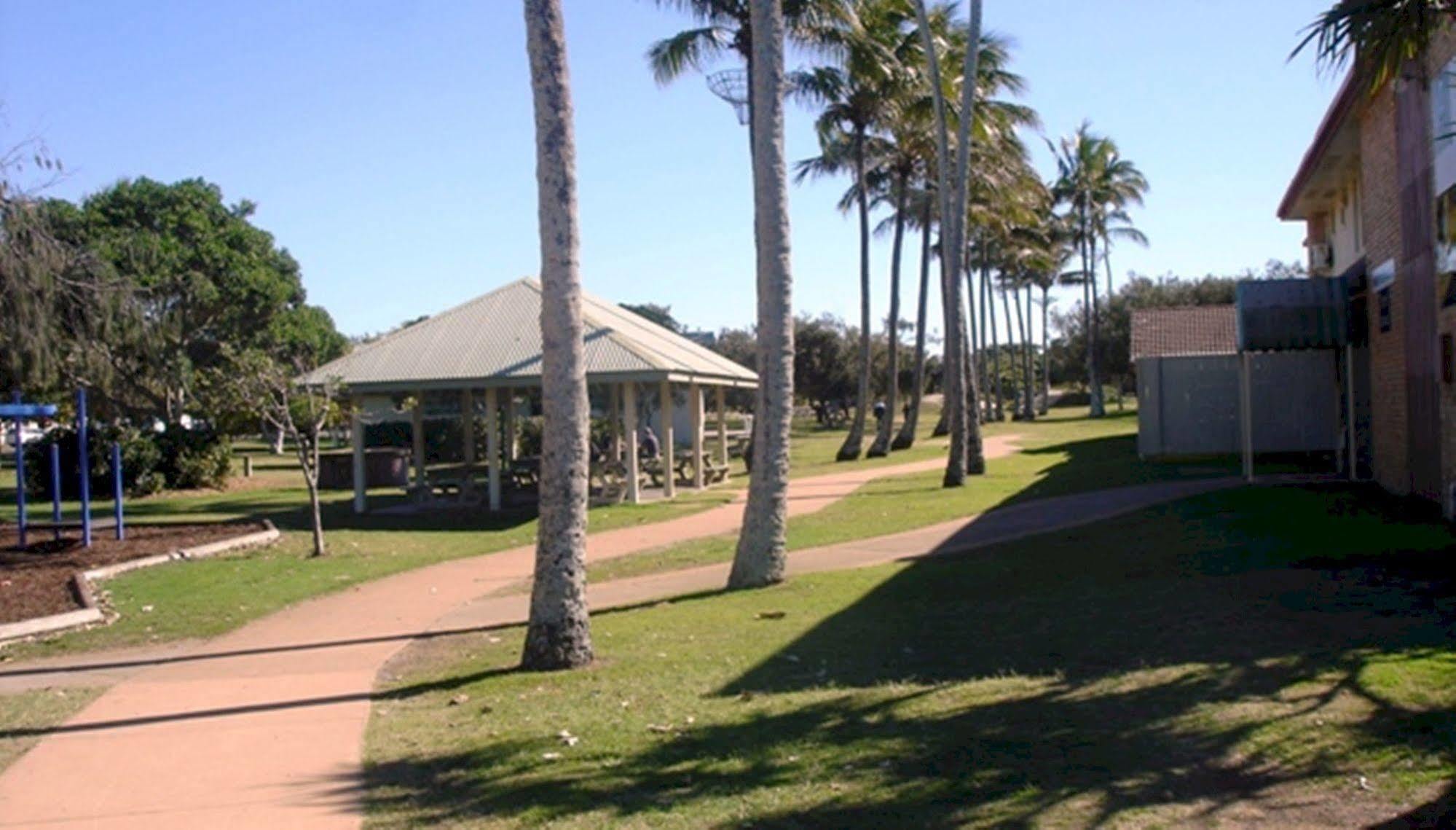 Koola Beach Apartments Bargara Εξωτερικό φωτογραφία